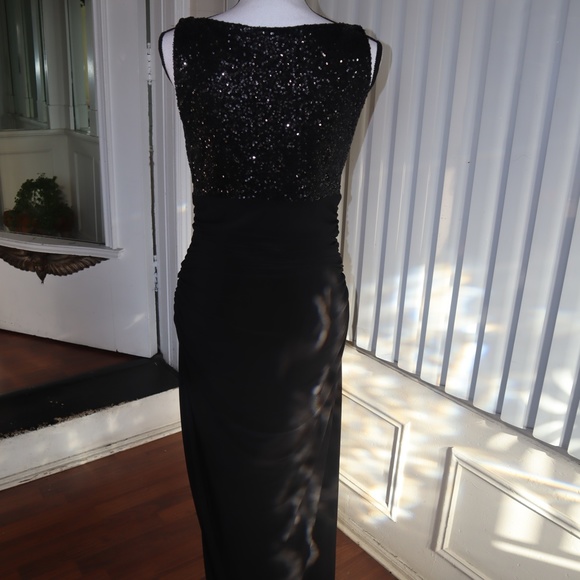 Black beaded long event gown - Picture 5 of 9